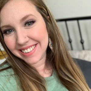 Meet your Posher, Allye